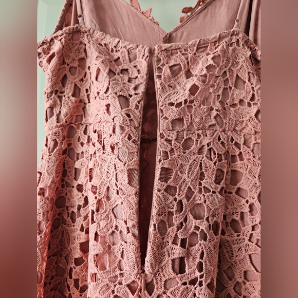 ASTR The Label Lace A Line Midi Dress Pink Mauve Size: Medium - Picture 12 of 16